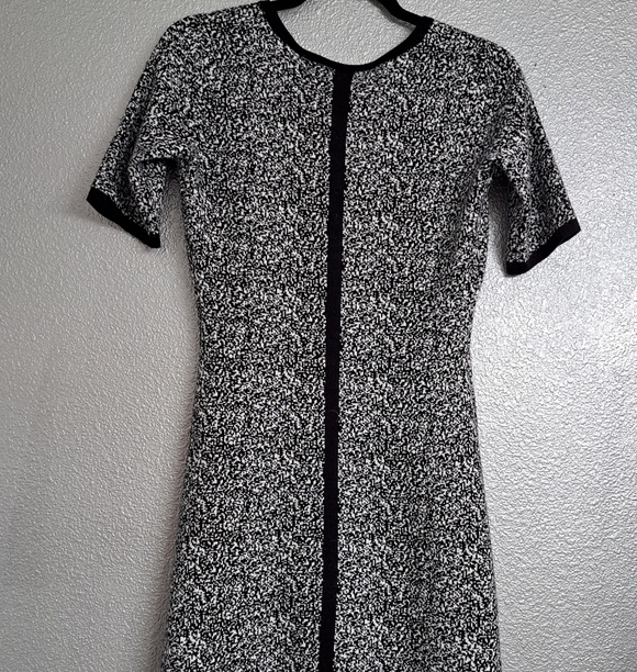 Maggie London Black & White Sweater Dress Size S - Picture 8 of 9